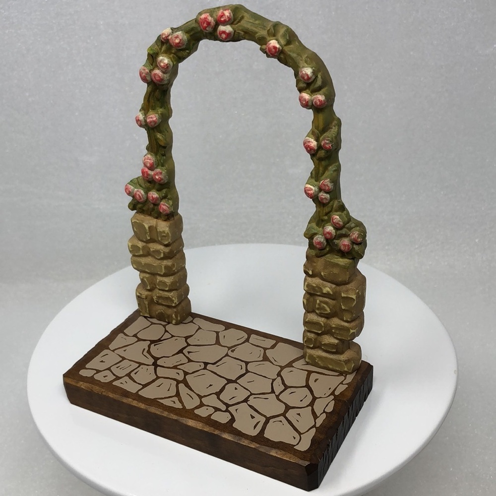 ANRI Stone And Rose Archway Display Platform 
Italy